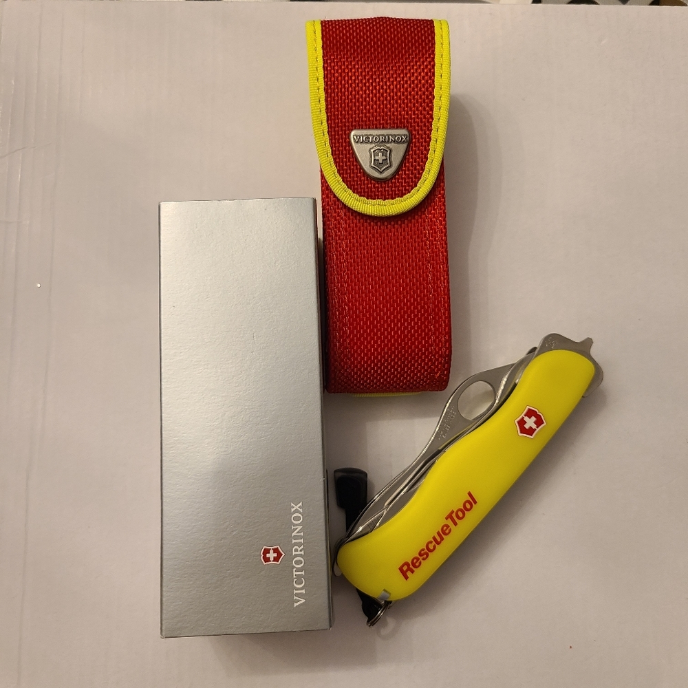 NEW Victorinox Rescue Tool